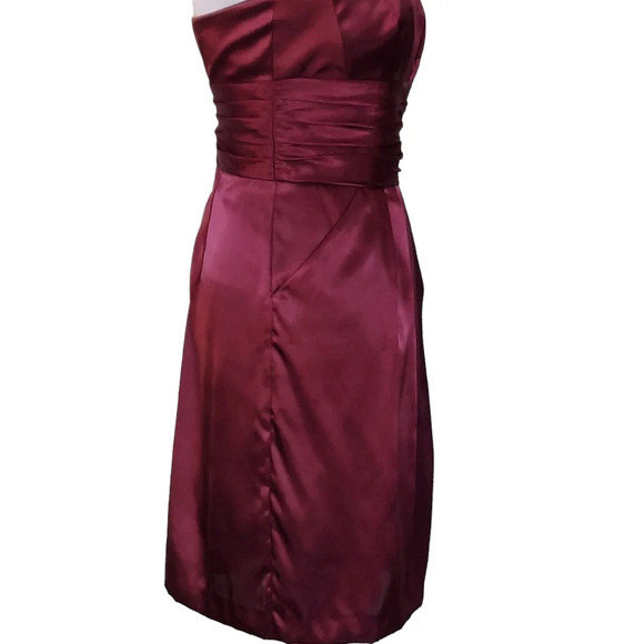 David's Bridal Burgundy Satiny Strapless Dress Ruched Waist and Pockets - Picture 8 of 16